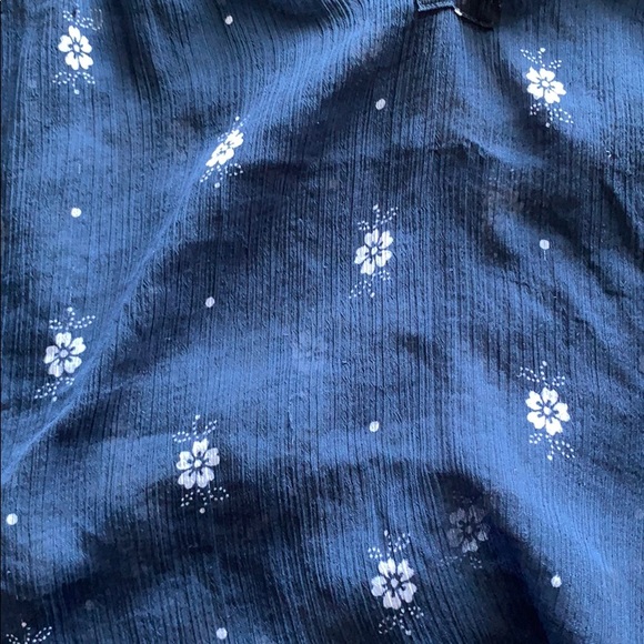 Abercrombie flowy shirt - Picture 4 of 4